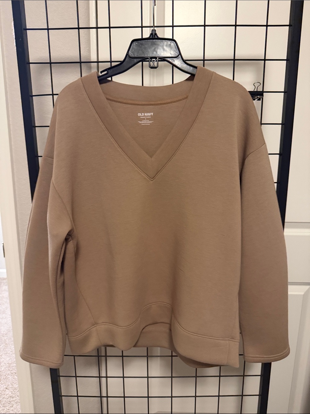 Old Navy Women's V-Neck Sweatshirt - Taupe